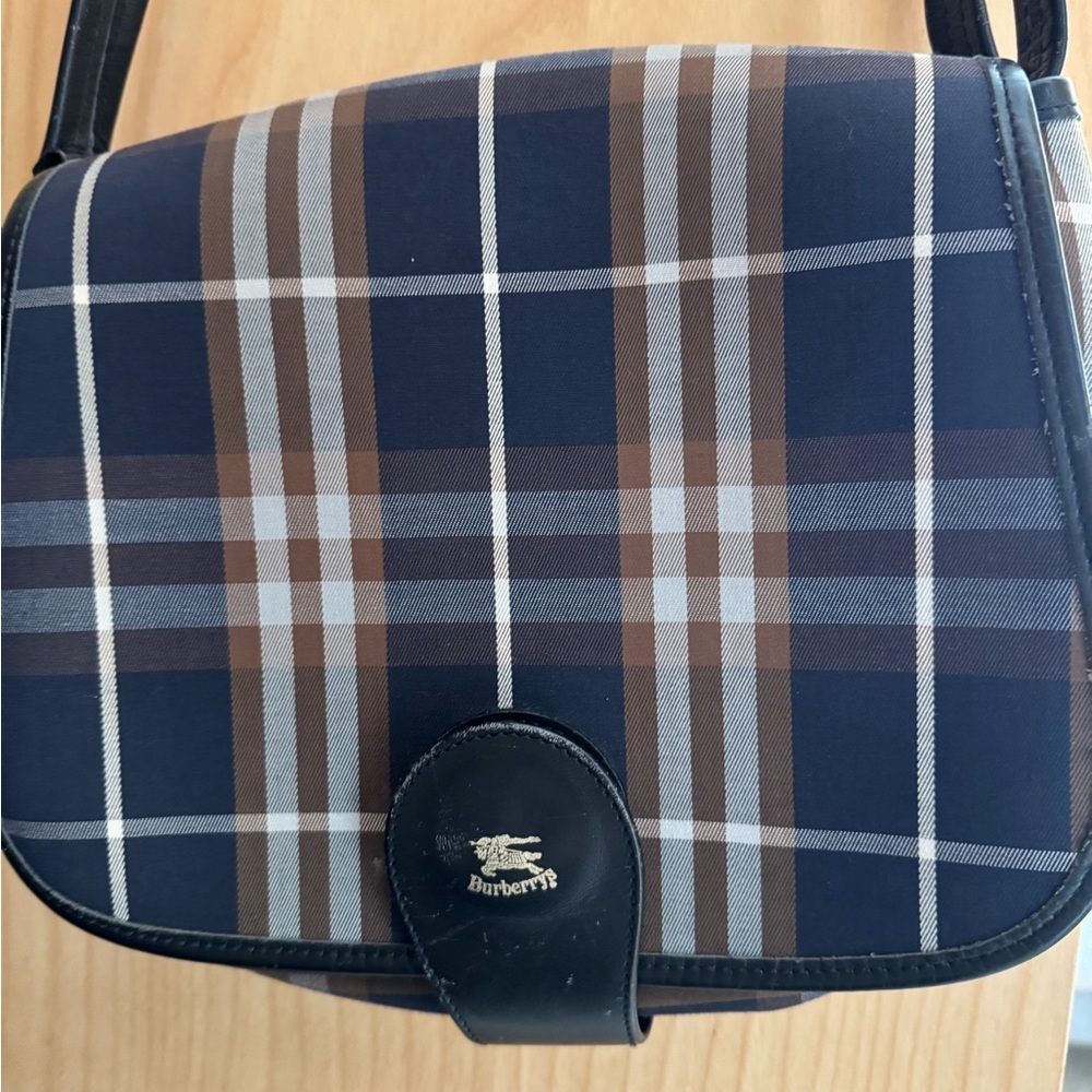 Vintage authentic burberry side purse